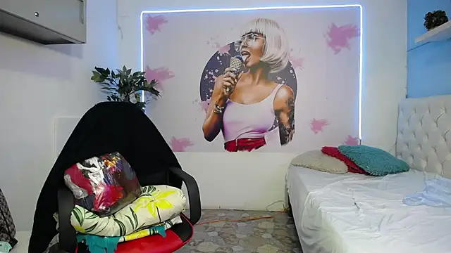 nicol ross19 online show from May 2026 02:44:01 AM