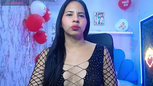 Snapshot of nicol_ross19 chatting on February 2026 11:49:01 PM nicol ross19 online show from February 2026 11:49:01 PM