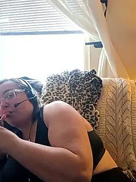 pinkcheetah12 online show from February 2026 06:51:01 PM