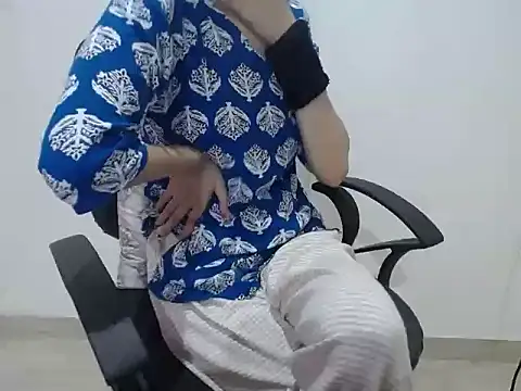 Farhana beautyfull online show from April 2026 03:46:02 AM