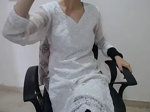 Farhana beautyfull online show from March 2026 04:26:02 AM