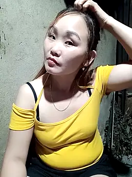 Snapshot of yula-bi chatting on May 2026 02:02:02 PM yula-bi online show from May 2026 02:02:02 PM