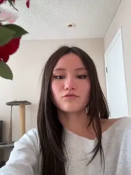 luvvivii online show from February 2026 10:07:01 PM