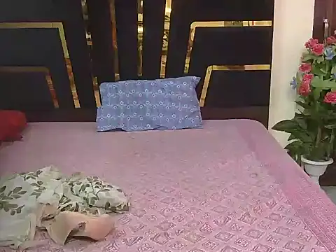 bold-smirthii online show from April 2026 03:54:02 AM