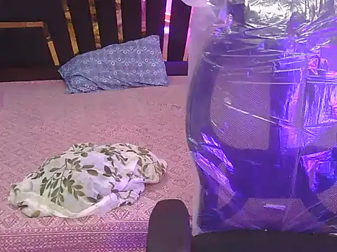 bold-smirthii online show from April 2026 04:41:01 AM