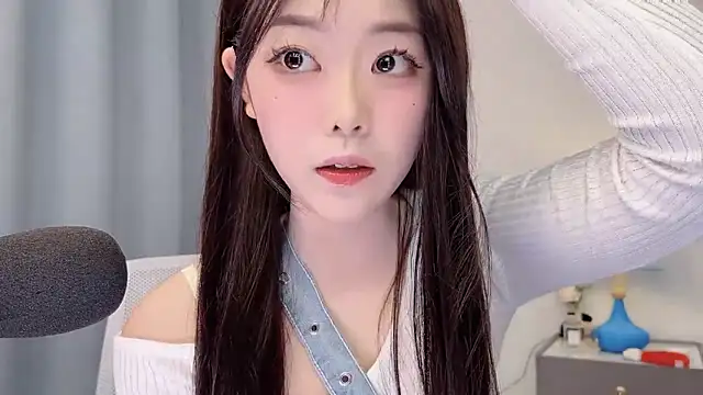 smalldaisy online show from April 2026 02:41:01 AM