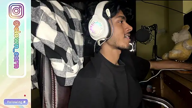 Snapshot of tooexpensive chatting on February 2026 07:56:02 PM tooexpensive online show from February 2026 07:56:02 PM