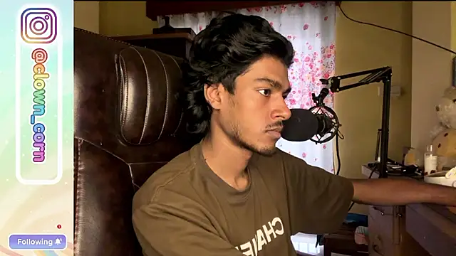 Snapshot of tooexpensive chatting on February 2026 01:48:01 AM tooexpensive online show from February 2026 01:48:01 AM