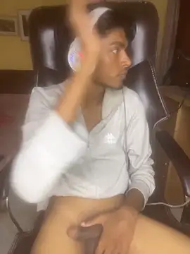 Snapshot of tooexpensive chatting on December 2025 07:32:01 AM tooexpensive online show from December 2025 07:32:01 AM