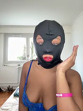 cassie miller velvet online show from December 2025 11:21:02 AM