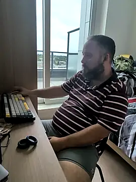 Snapshot of Hairy_bear86 chatting on July 2026 07:14:01 PM Hairy bear86 online show from July 2026 07:14:01 PM