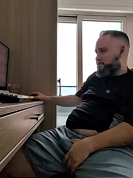 Hairy bear86 online show from February 2026 07:14:01 PM