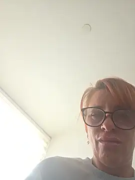 LaLynn online show from May 2026 12:12:01 PM