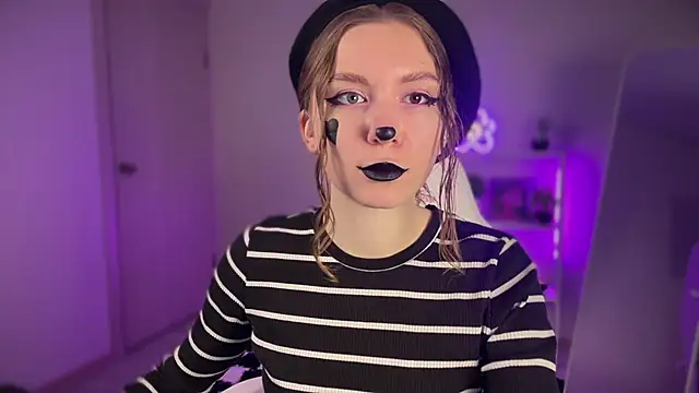 KellySunn online show from March 2026 07:39:01 AM