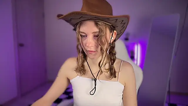 KellySunn online show from April 2026 08:10:01 AM