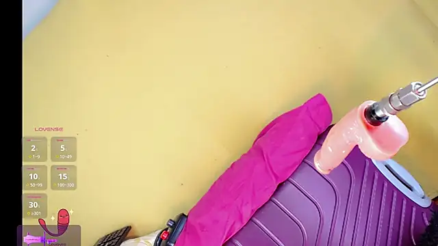 Snapshot of Valeryn_Oficial21 chatting on February 2026 06:51:02 PM Valeryn Oficial21 online show from February 2026 06:51:02 PM