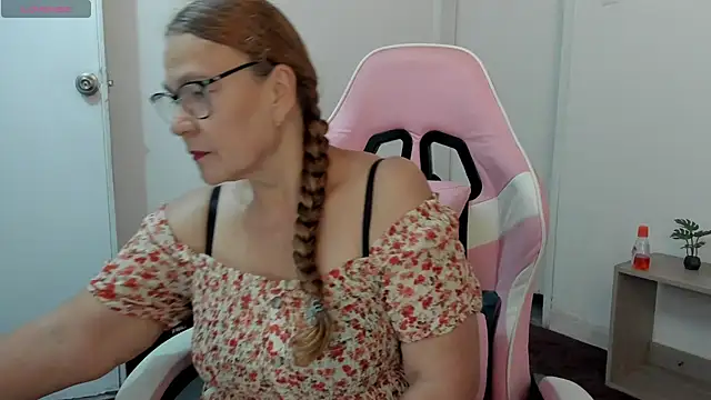 Snapshot of MS__samantha chatting on May 2026 11:06:01 AM MS samantha online show from May 2026 11:06:01 AM