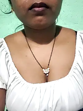 Eashita 01 online show from January 2026 01:37:02 PM