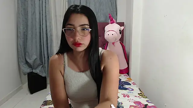 BrinsHilton  online show from February 2026 11:25:01 PM