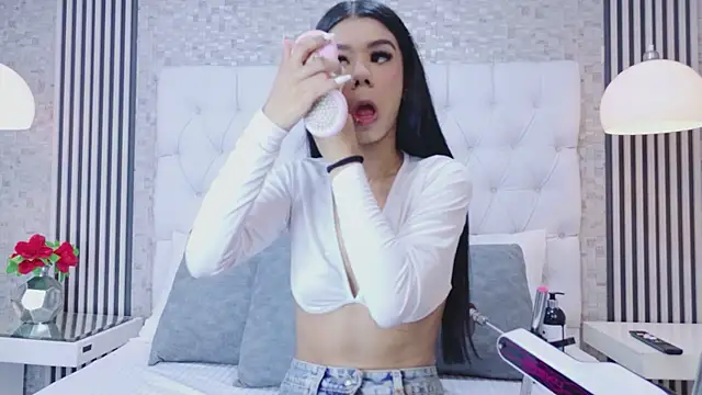 VioletGracee online show from February 2026 12:38:02 PM