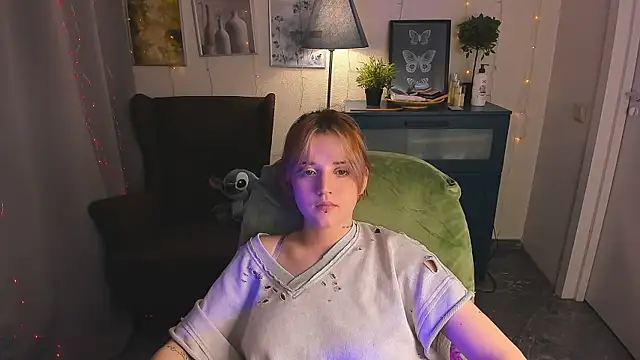 SarahShelby online show from June 2026 10:03:02 PM