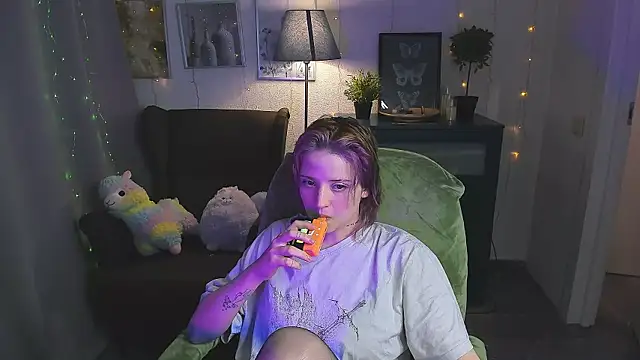 SarahShelby online show from May 2026 09:30:02 PM