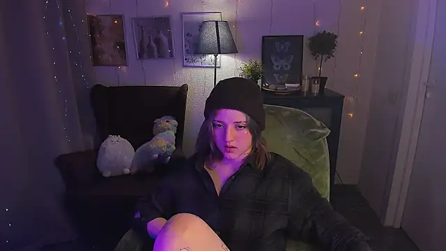 SarahShelby online show from April 2026 08:59:02 PM