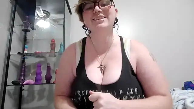 Snapshot of Pupghostt chatting on December 2025 07:28:02 PM Pupghostt online show from December 2025 07:28:02 PM