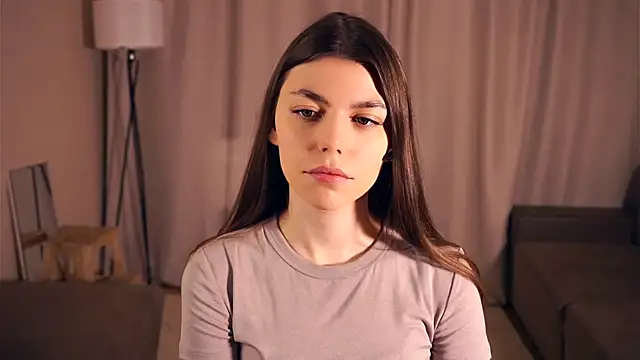 Snapshot of NeidaGowing chatting on January 2026 07:03:01 AM NeidaGowing online show from January 2026 07:03:01 AM