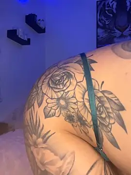 Snapshot of urprettygirlleenay chatting on February 2026 10:17:01 PM urprettygirlleenay online show from February 2026 10:17:01 PM