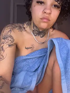 urprettygirlleenay online show from April 2026 07:31:01 PM