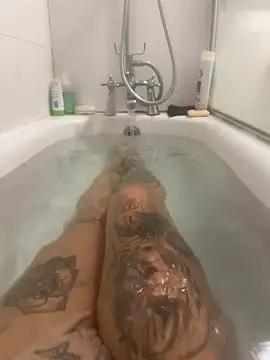 Snapshot of urprettygirlleenay chatting on February 2026 02:25:01 PM urprettygirlleenay online show from February 2026 02:25:01 PM