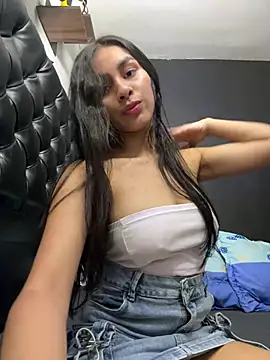 ManuelaEvans  online show from March 2026 09:30:01 PM