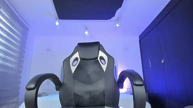 ManuelaEvans  online show from January 2026 08:49:01 PM