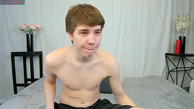 andyyzzz online show from March 2026 07:31:02 PM