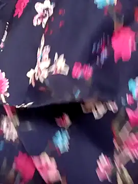 Snapshot of shvetahot chatting on January 2026 05:03:02 AM shvetahot online show from January 2026 05:03:02 AM