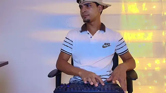 Alejandro Dirty online show from December 2025 10:10:01 PM