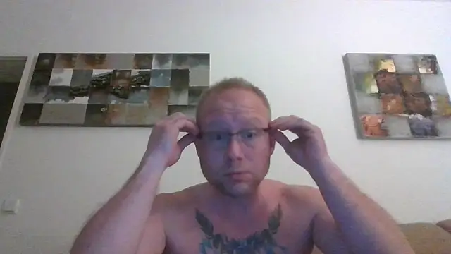 AlpenAdonis online show from December 2025 08:44:02 PM