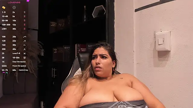 AmbarBrownn  online show from March 2026 09:03:01 PM