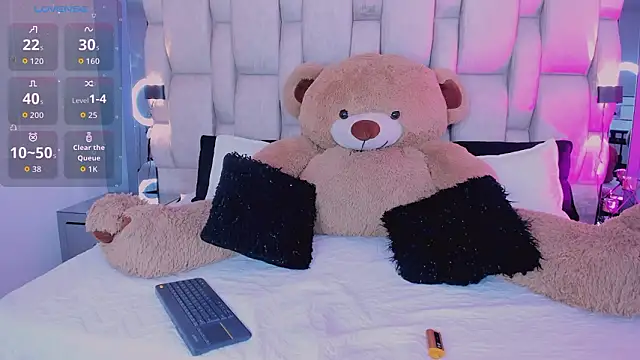 Snapshot of _PaulinaDoll_ chatting on February 2026 03:52:01 AM PaulinaDoll online show from February 2026 03:52:01 AM