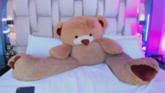  PaulinaDoll  online show from April 2026 04:40:01 AM