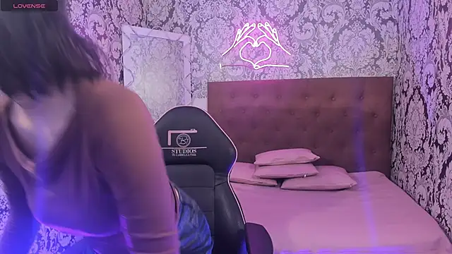 LEAH TAY online show from January 2026 11:59:02 AM