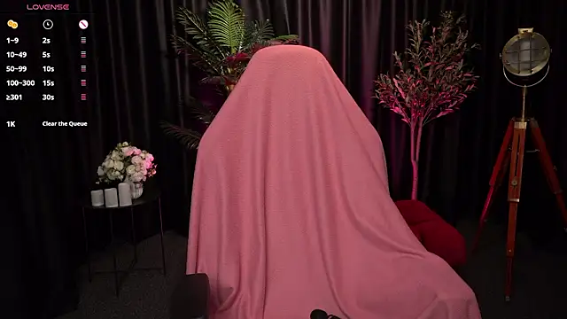 Velouraa online show from March 2026 09:58:02 AM