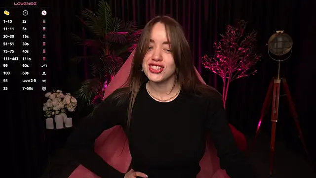 Velouraa online show from April 2026 10:27:02 PM