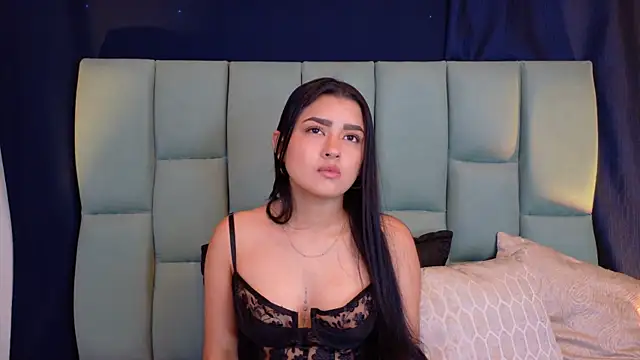 Snapshot of Emilyy05_ chatting on July 2026 12:40:01 AM Emilyy05 online show from July 2026 12:40:01 AM