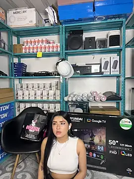 Snapshot of Emilyy05_ chatting on June 2026 03:22:01 AM Emilyy05 online show from June 2026 03:22:01 AM
