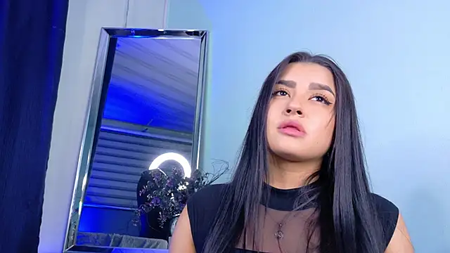 Emilyy05  online show from May 2026 12:14:02 AM