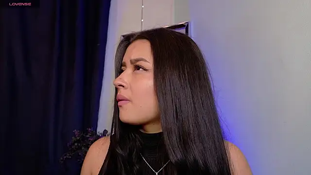 Emilyy05  online show from April 2026 01:35:02 AM