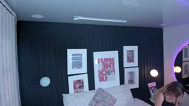 Angel zafiros online show from February 2026 06:07:01 PM