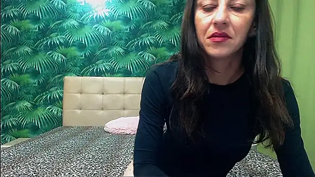 Snapshot of Stella_John chatting on December 2025 07:14:02 AM Stella John online show from December 2025 07:14:02 AM